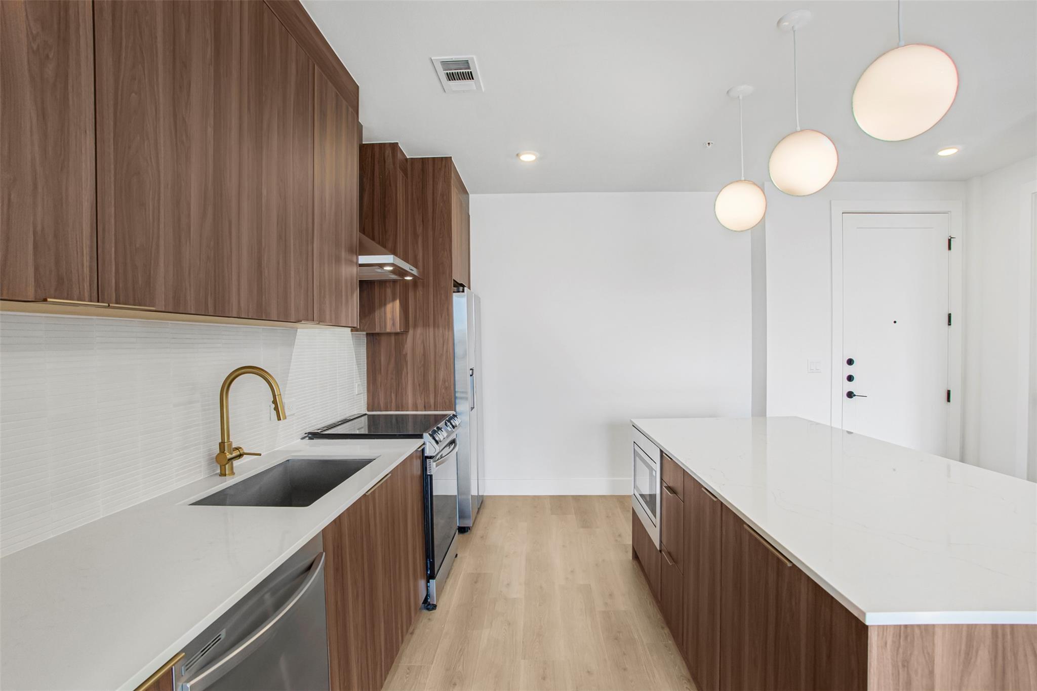 1701 Simond Ave # 520