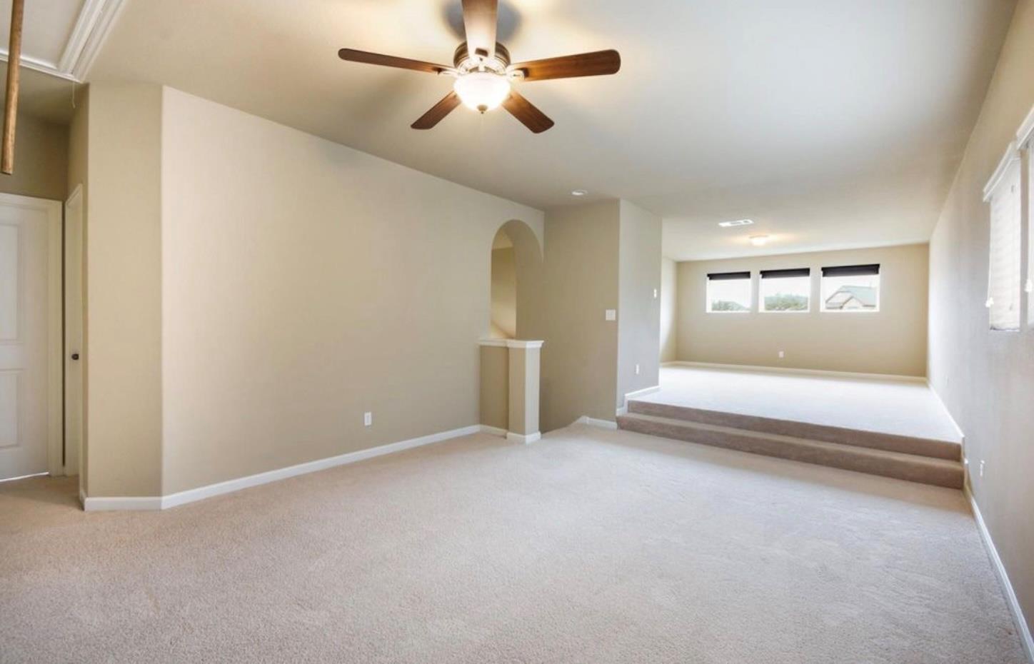 213 Simmons DR