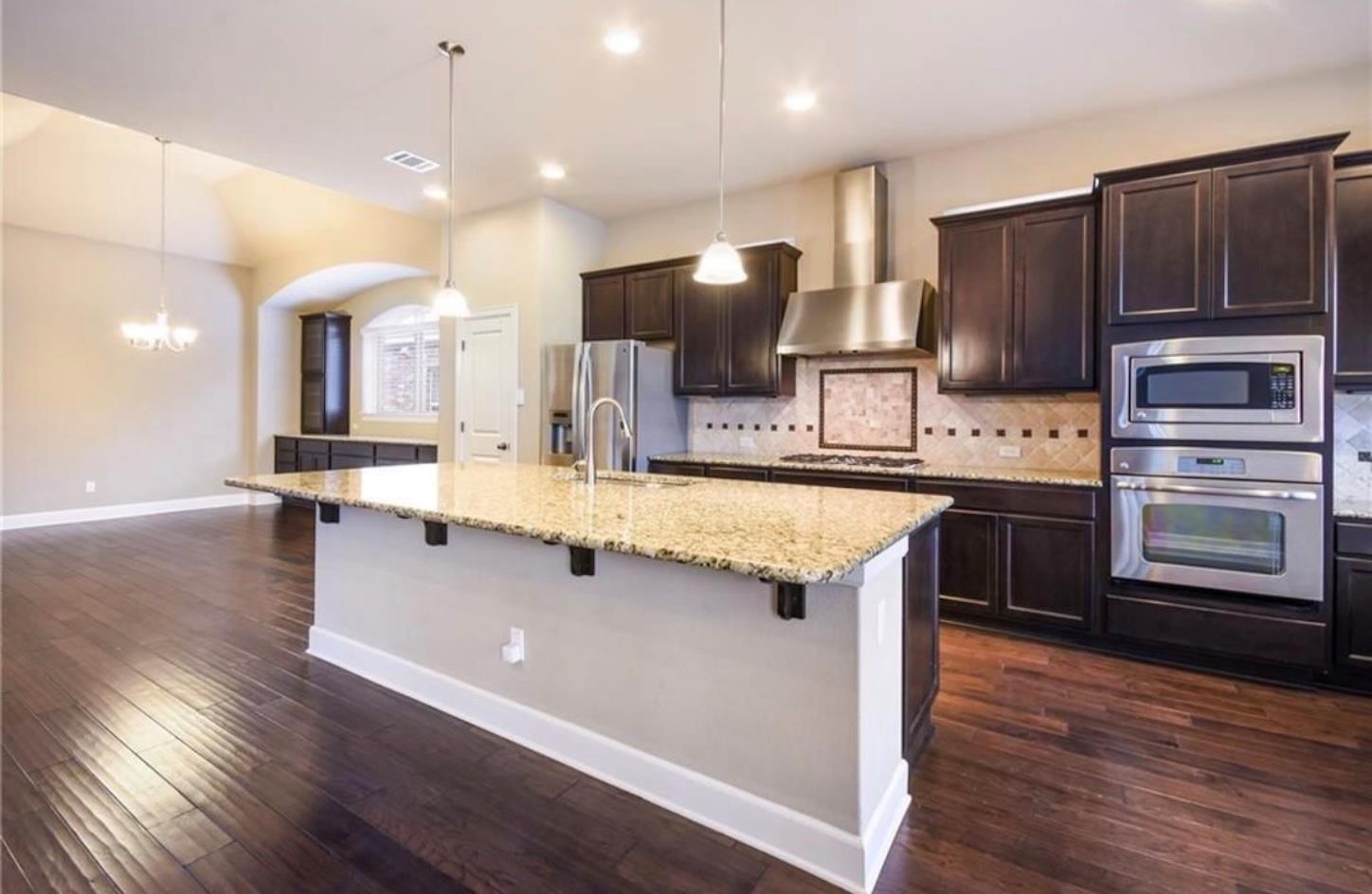 213 Simmons DR