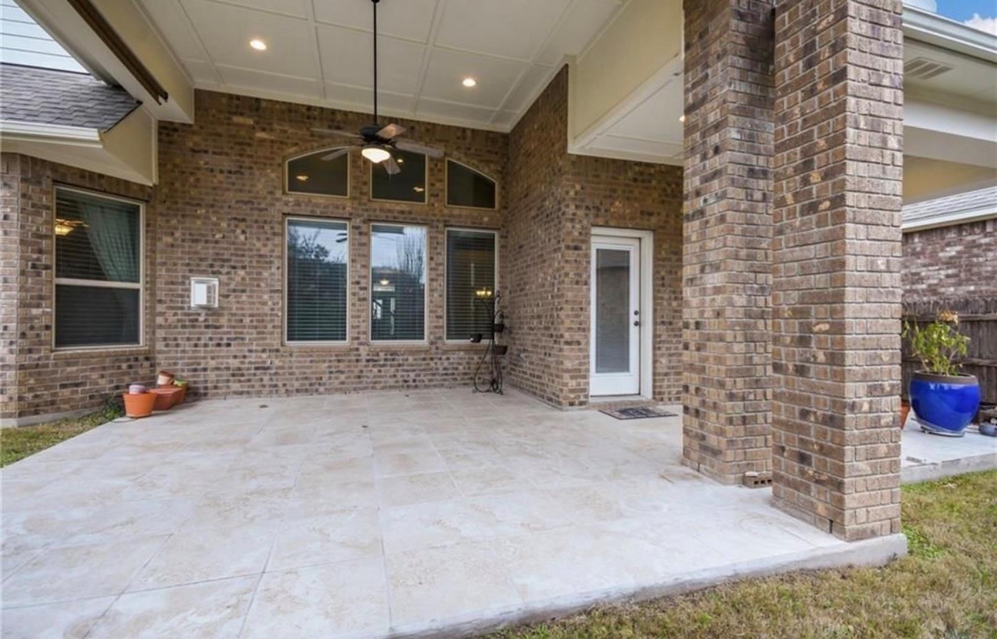 213 Simmons DR