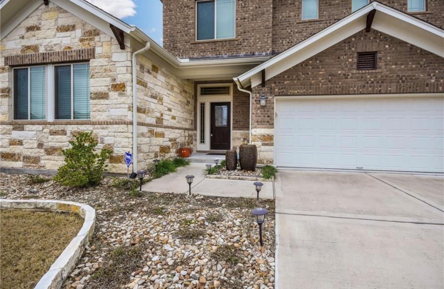 213 Simmons DR