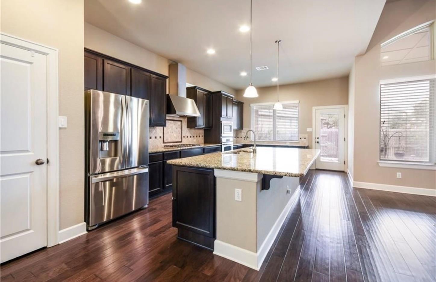 213 Simmons DR