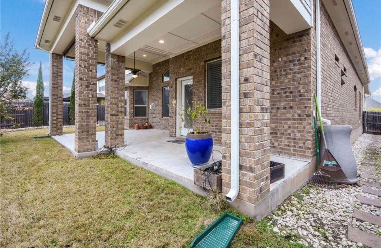 213 Simmons DR