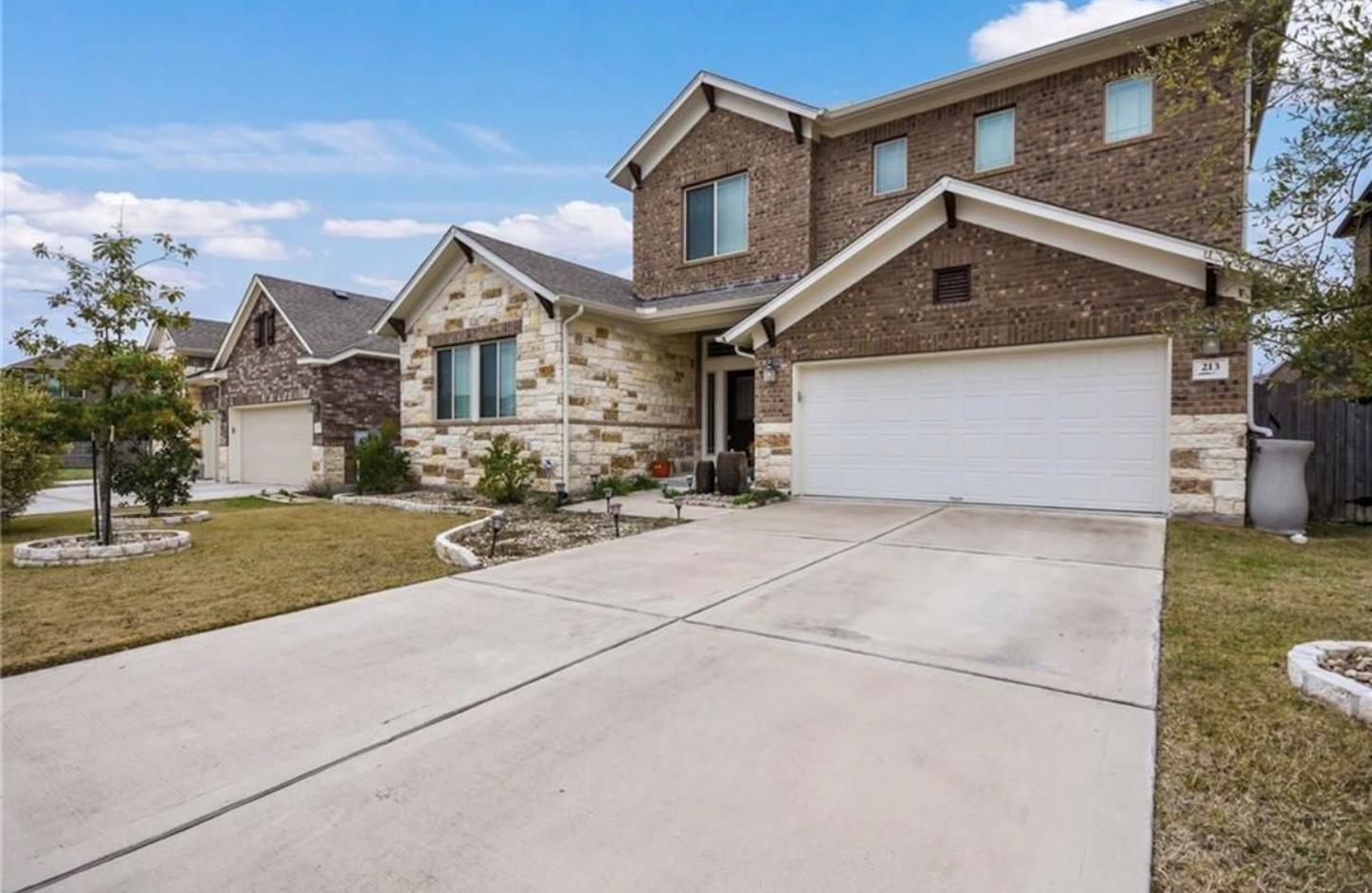 213 Simmons DR