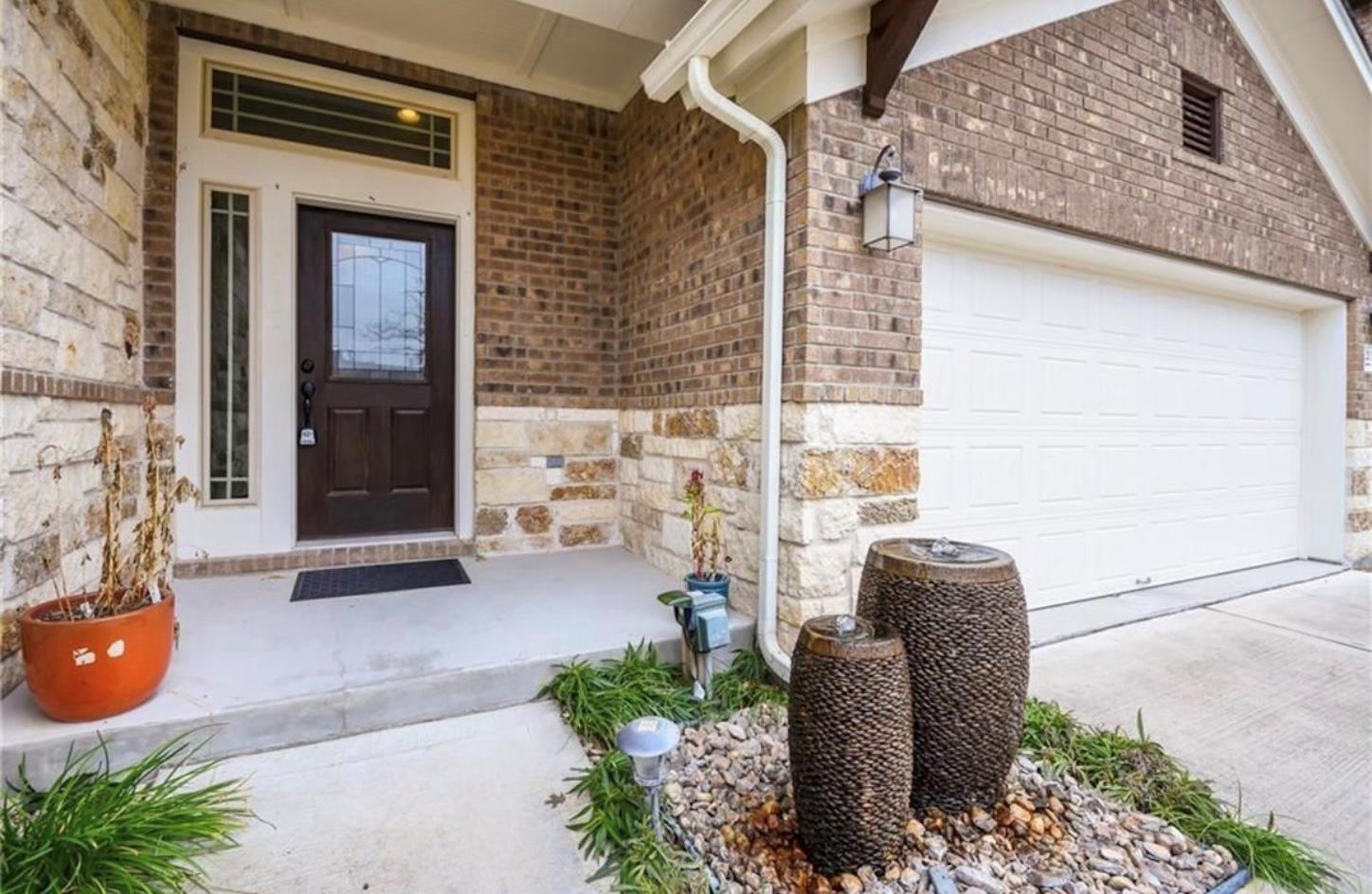 213 Simmons DR