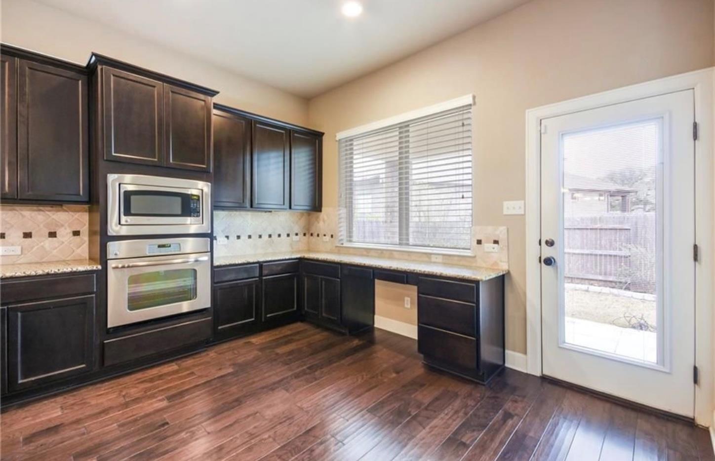 213 Simmons DR