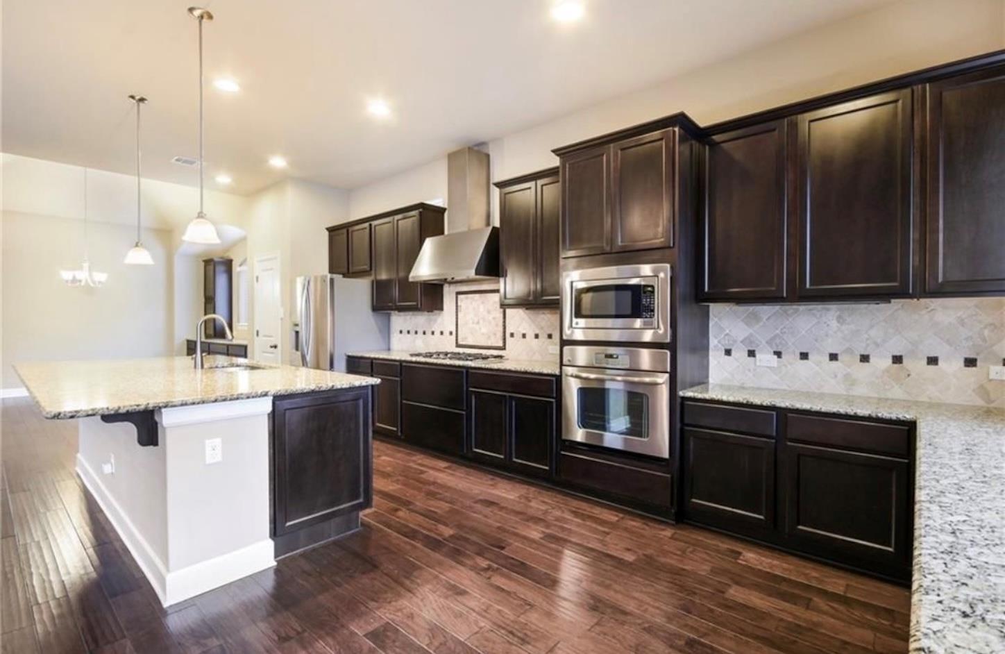 213 Simmons DR