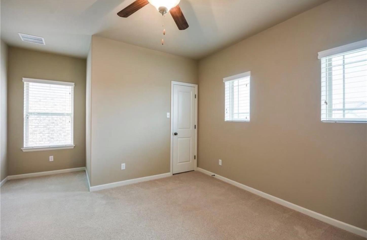 213 Simmons DR