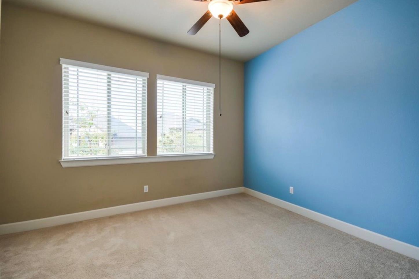 213 Simmons DR