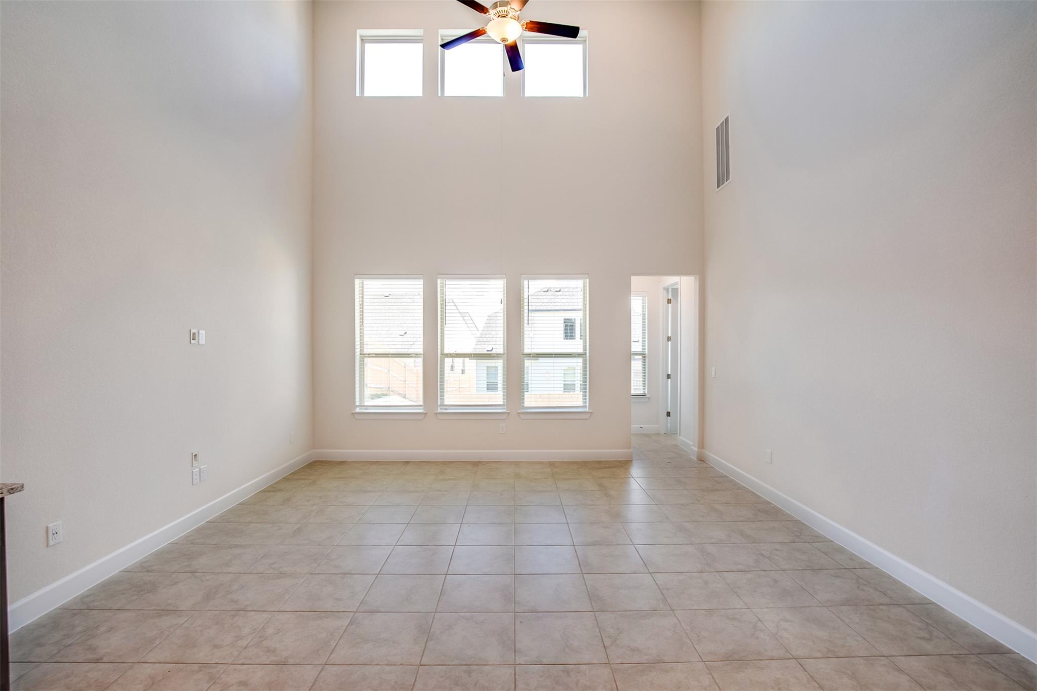 12706 Bloomington DR