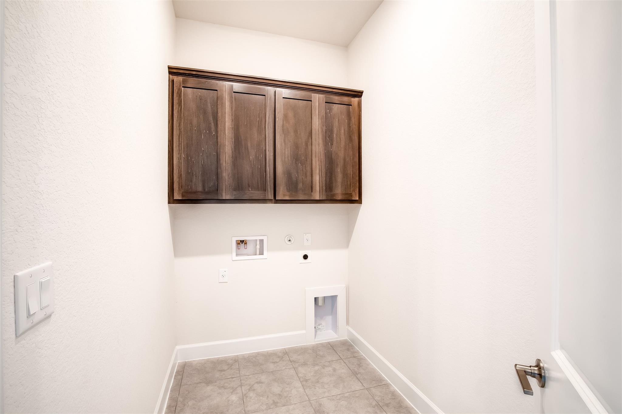 12706 Bloomington DR