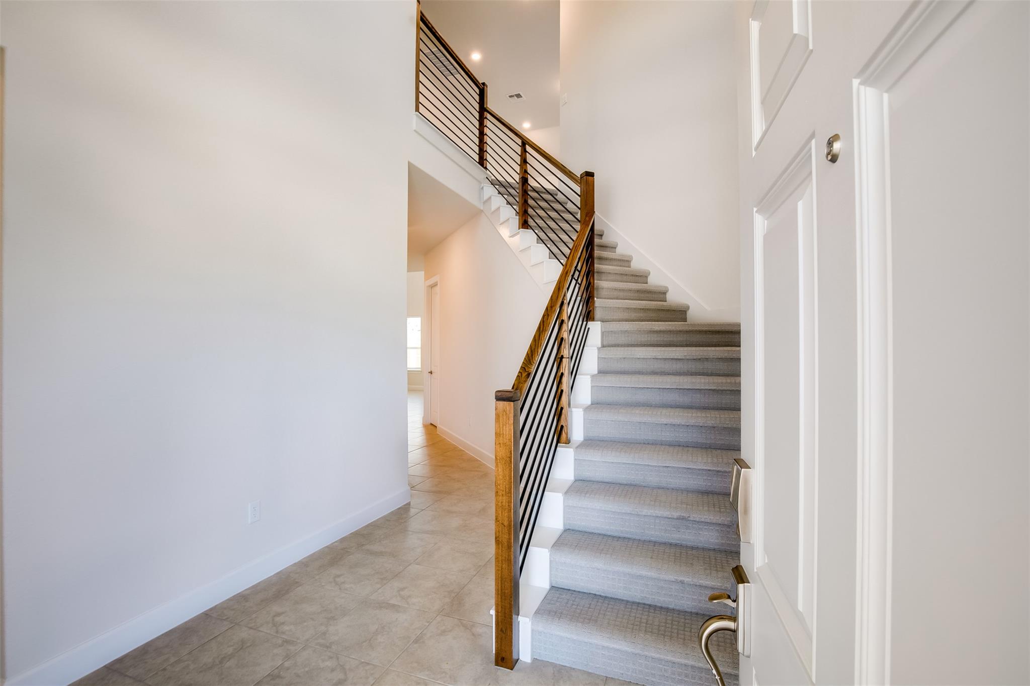 12706 Bloomington DR