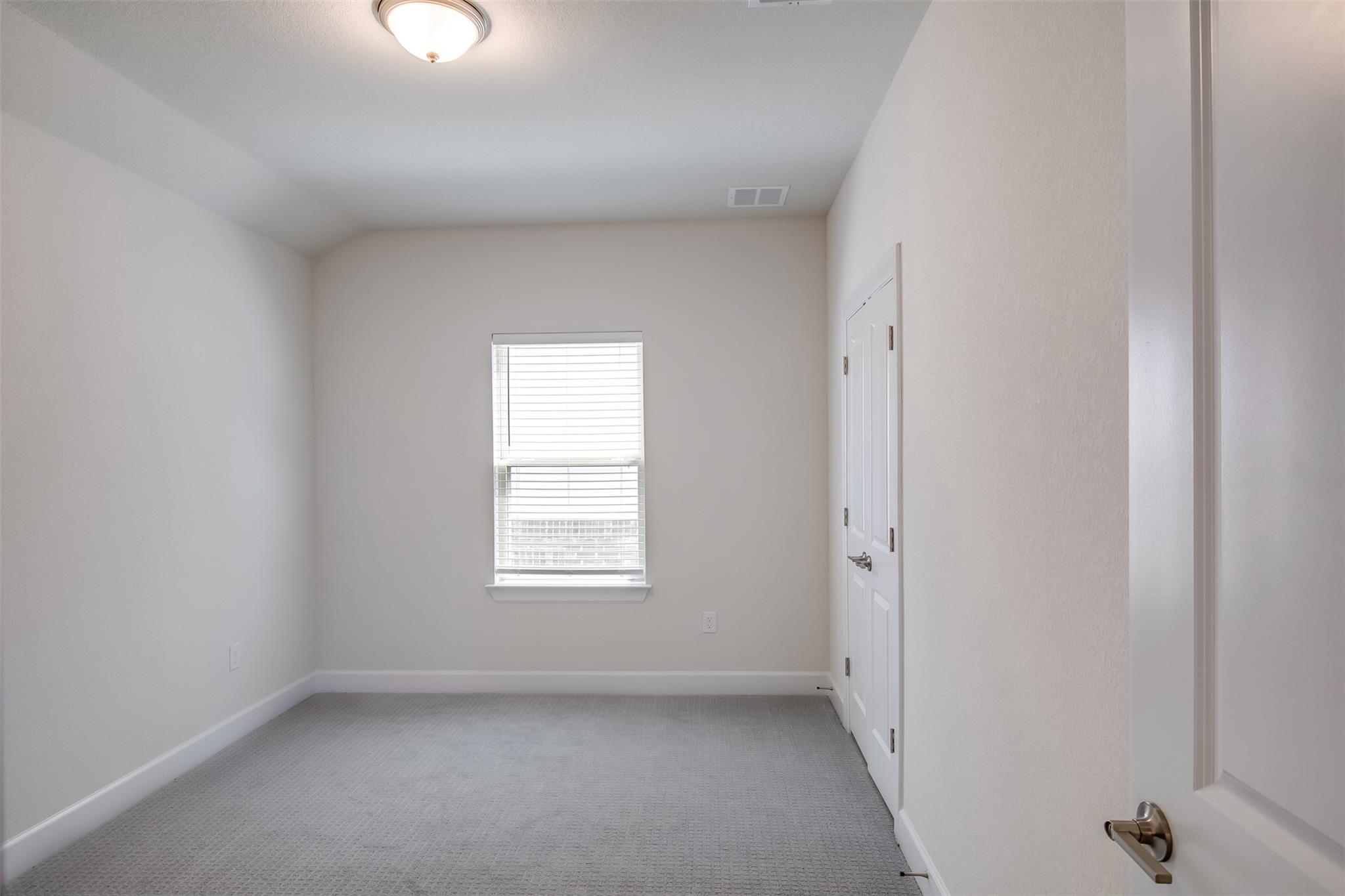 12706 Bloomington DR