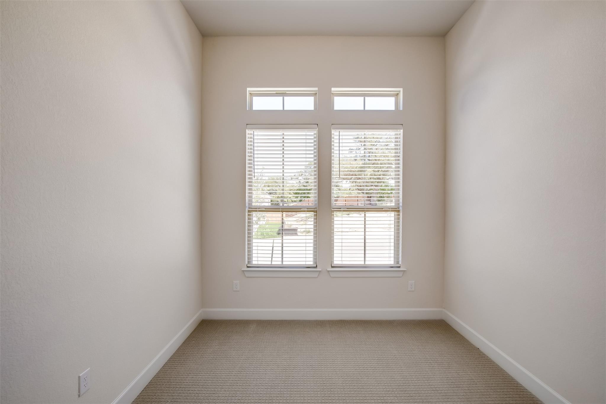 12706 Bloomington DR