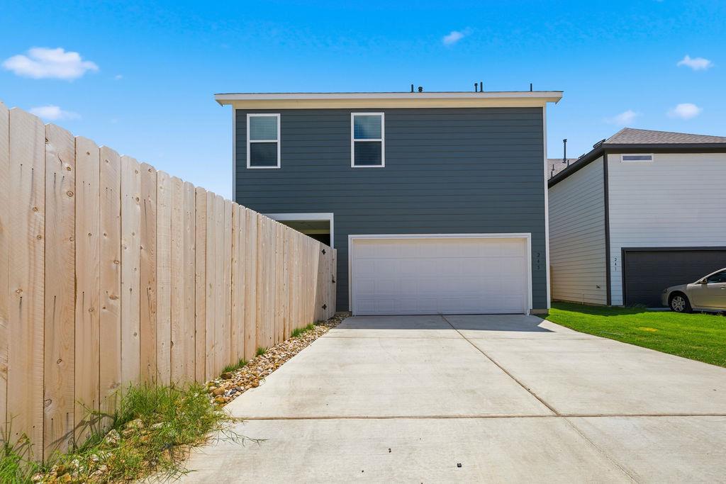 245 Leeland DR