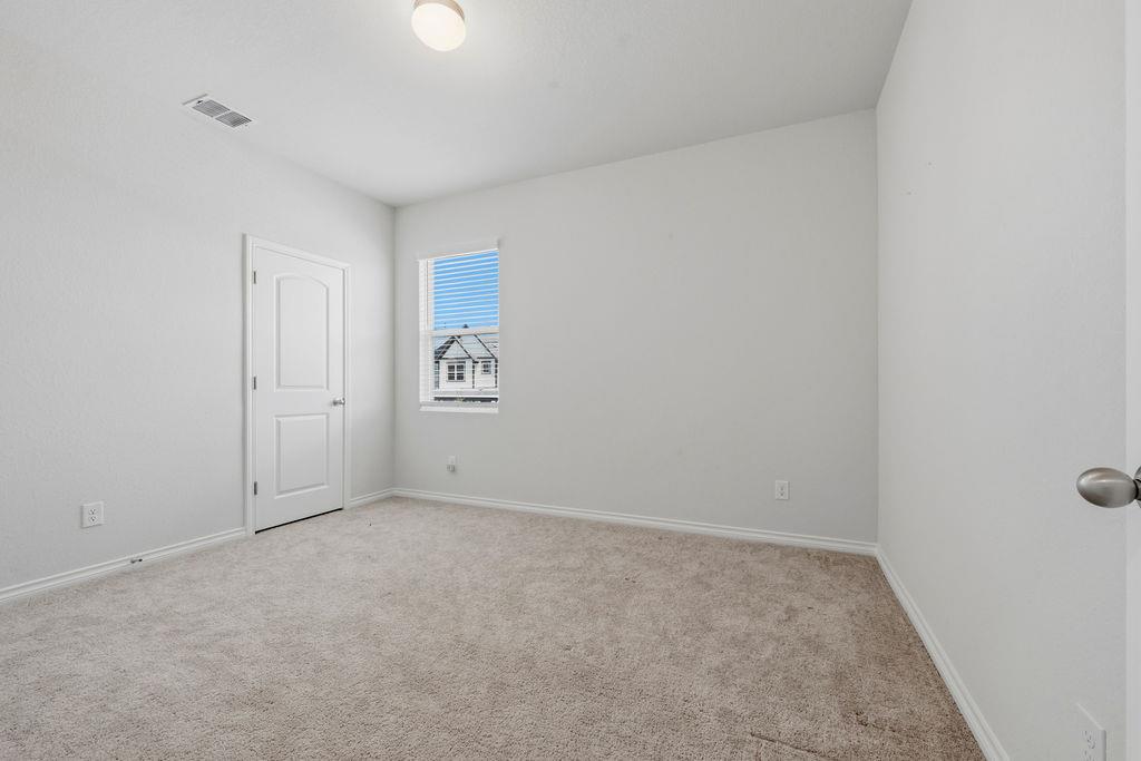 245 Leeland DR