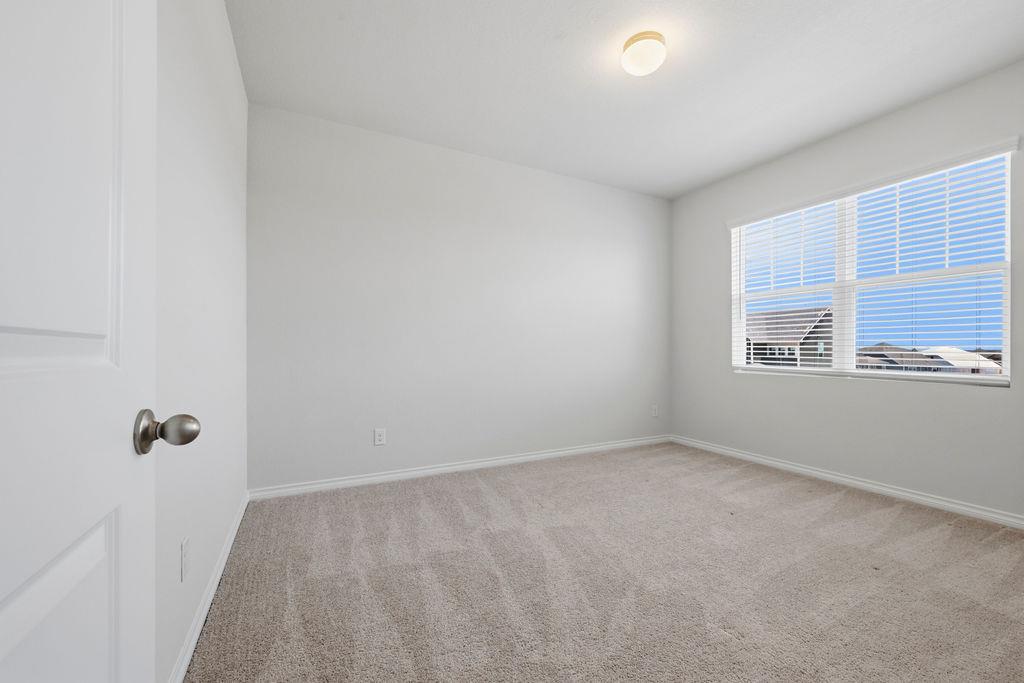 245 Leeland DR