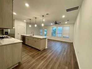 2725 Woodall DR # 203