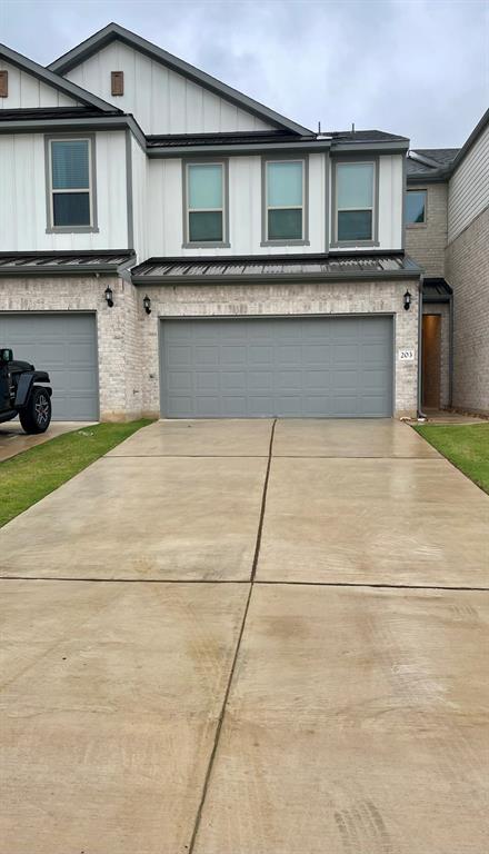 2725 Woodall DR # 203