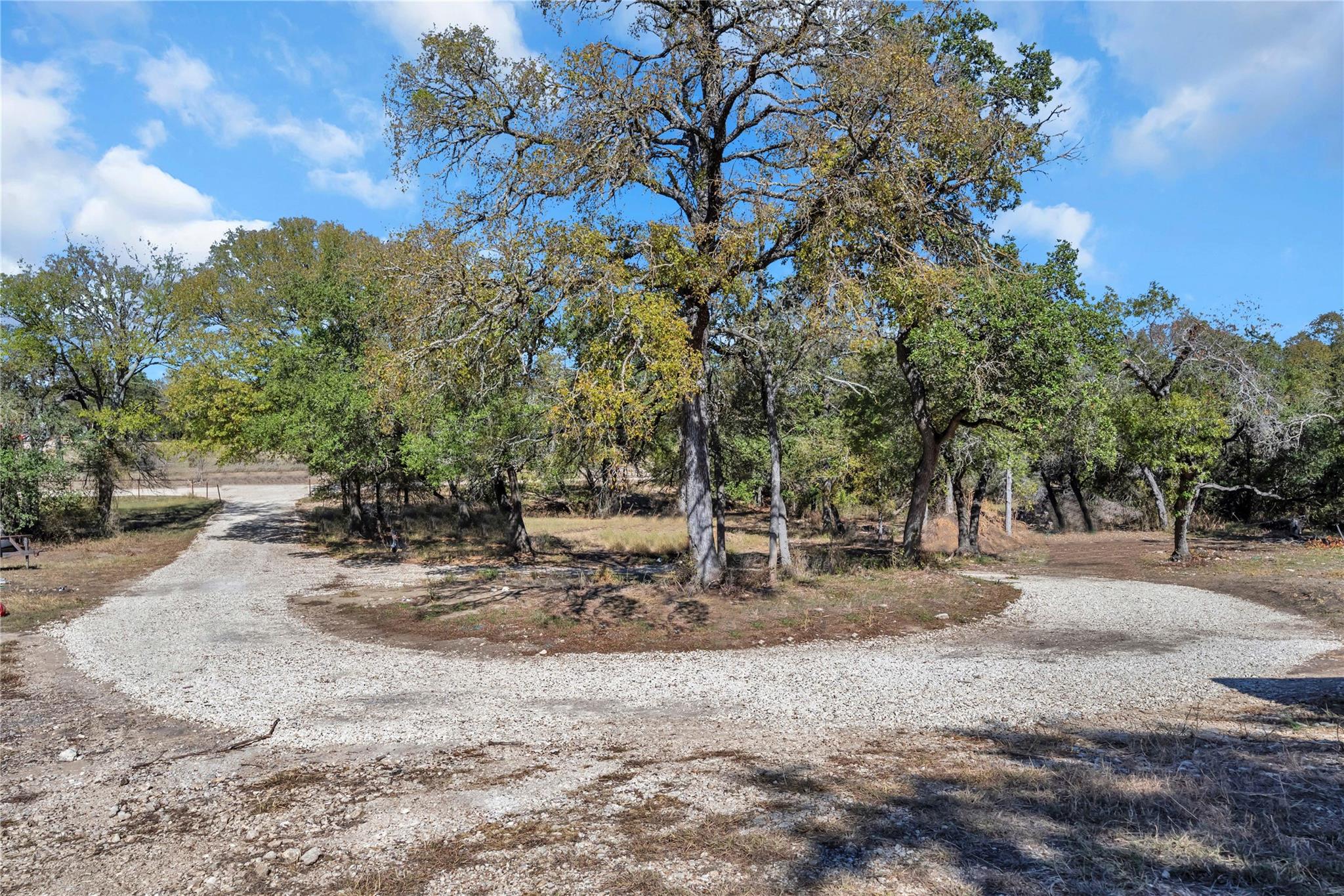 1491 Pvrt Rd 905
