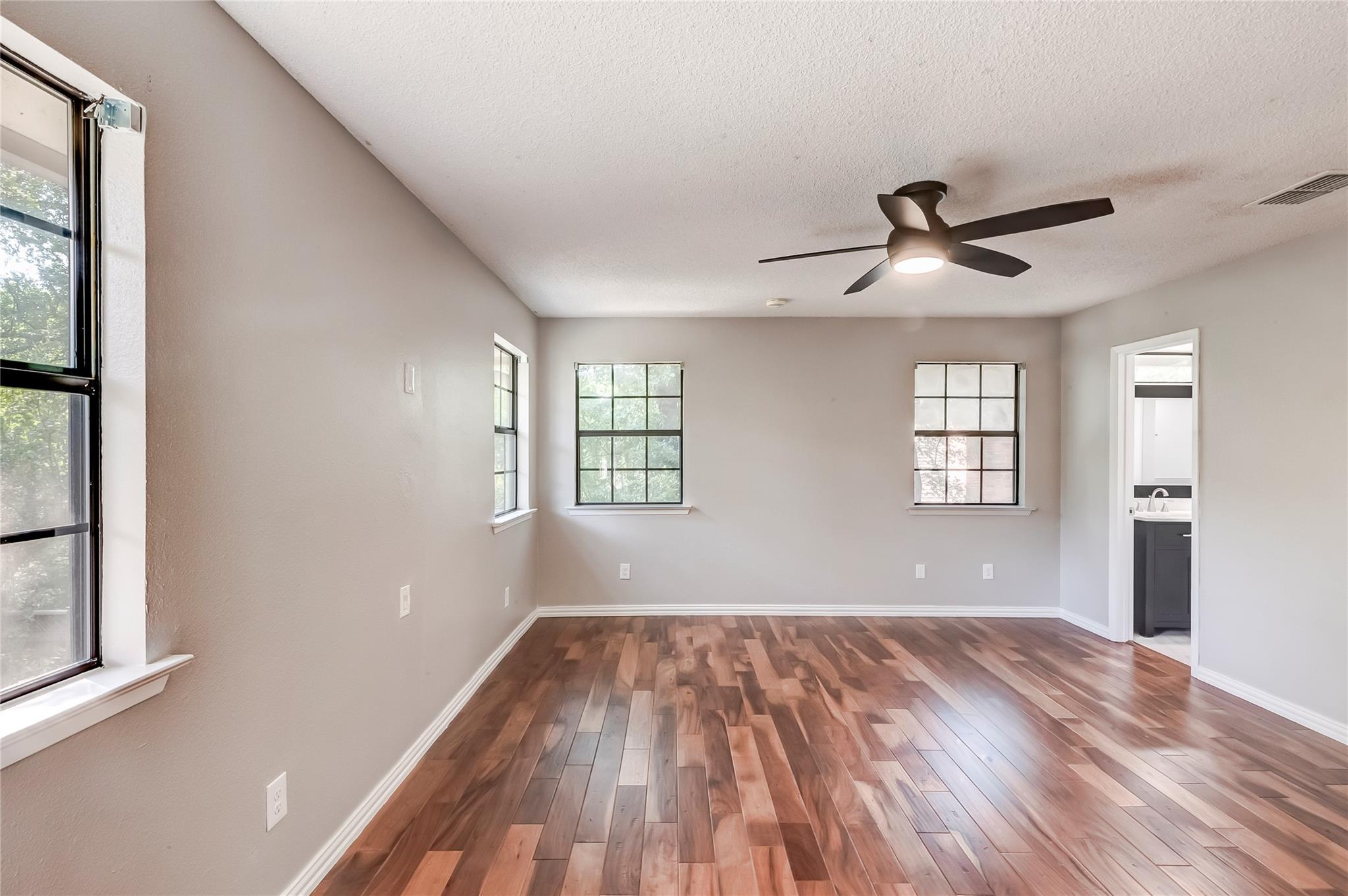 10905 Wintergreen HL