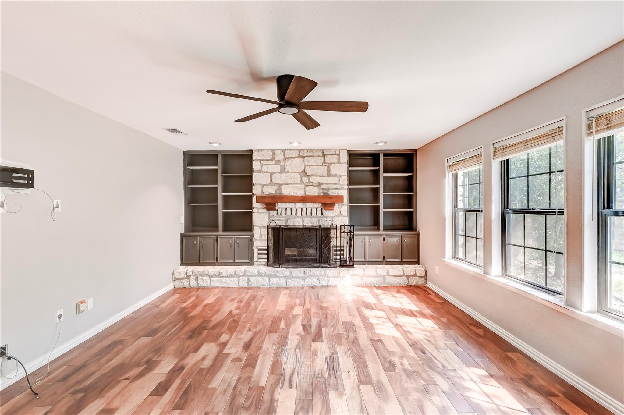 10905 Wintergreen HL