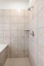 212 Sand Lily LN