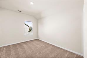 212 Sand Lily LN