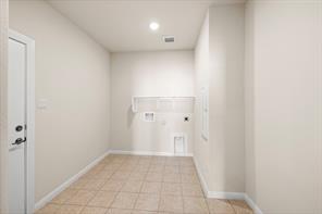 212 Sand Lily LN