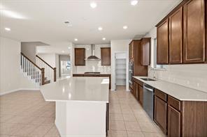 212 Sand Lily LN