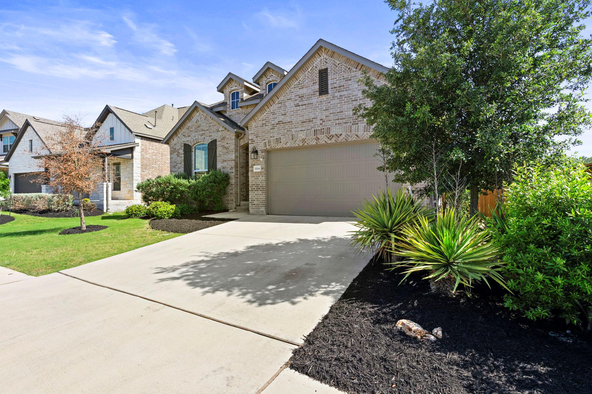 1204 Texas Ash LN