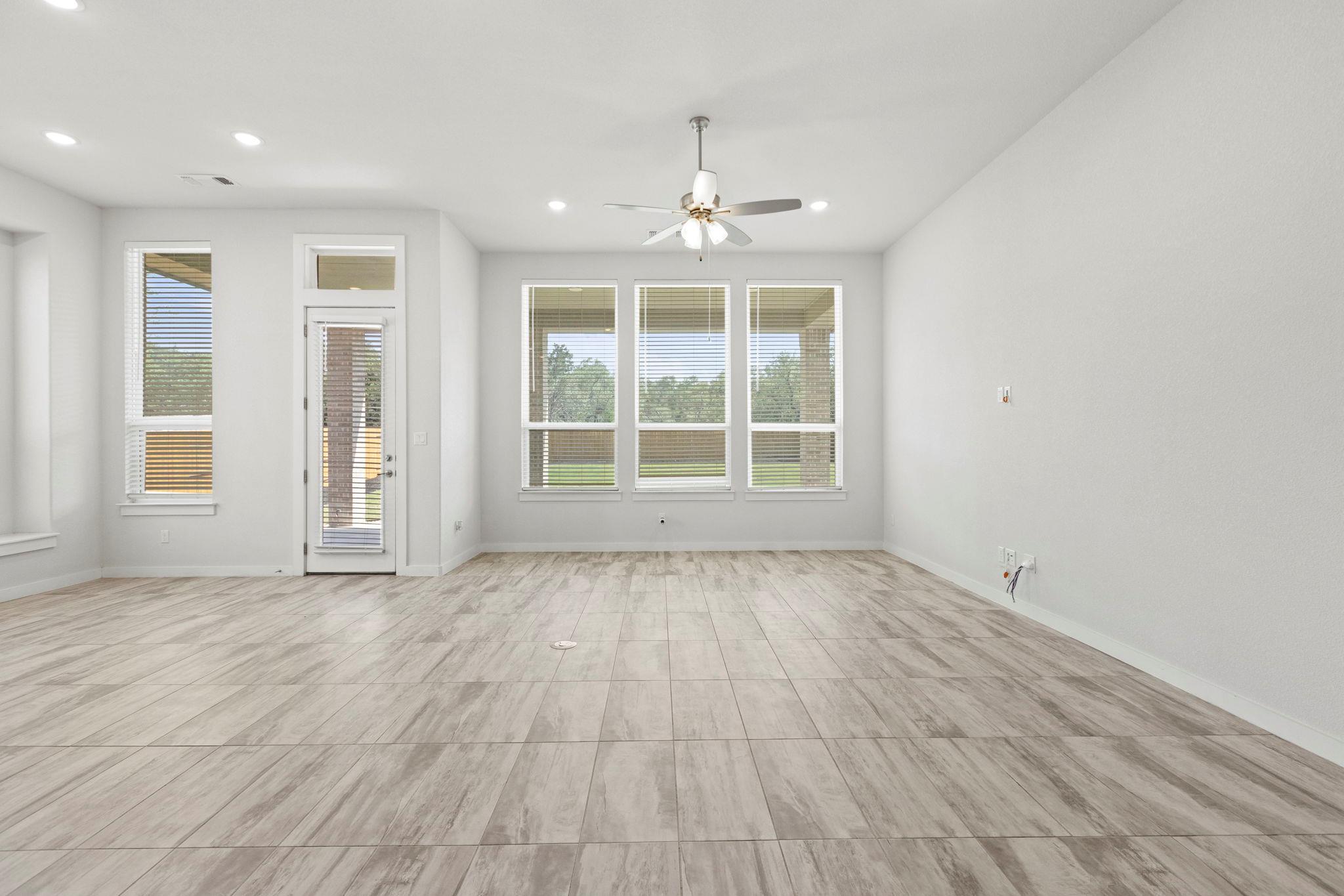 1204 Texas Ash LN