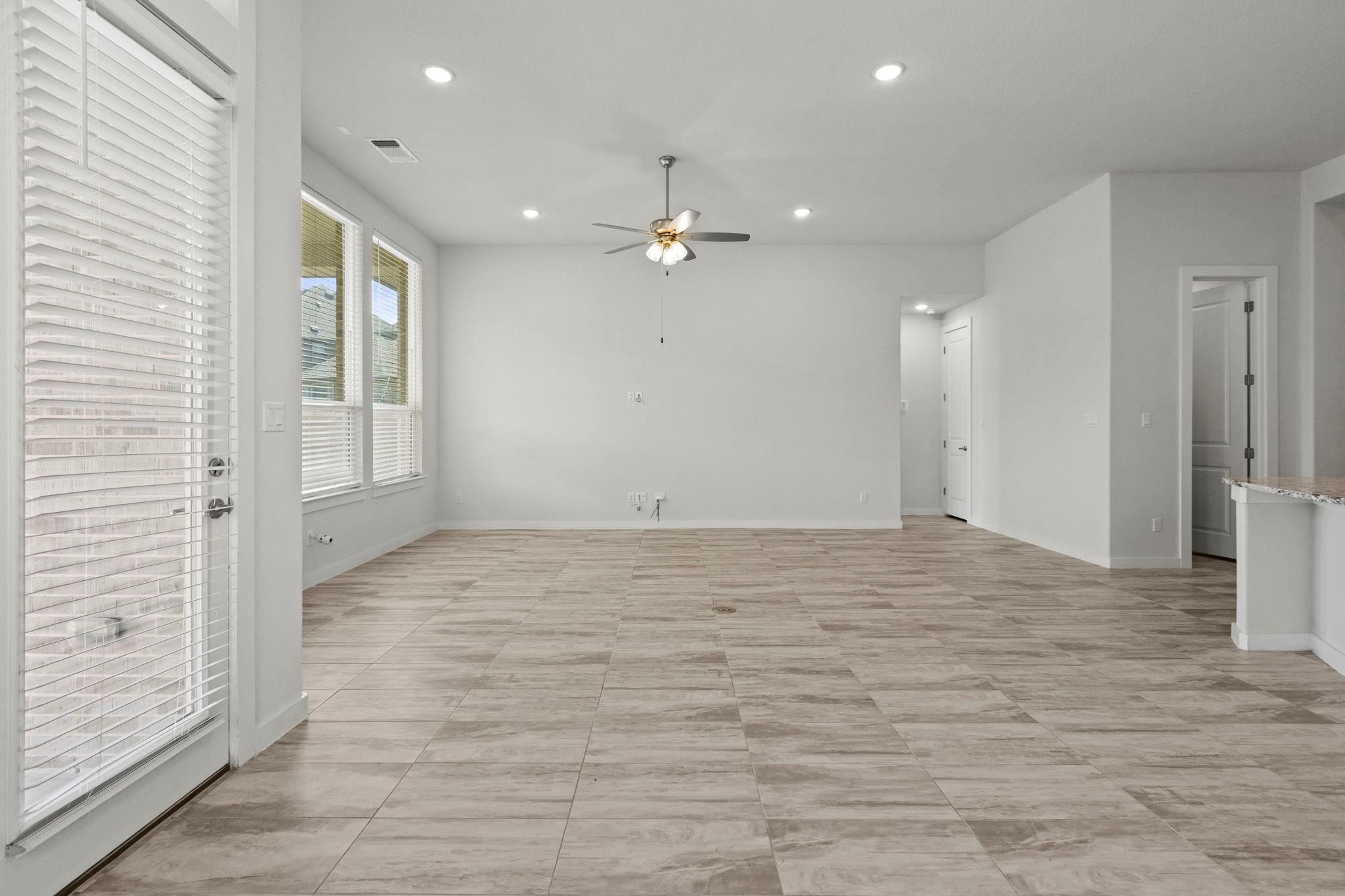 1204 Texas Ash LN