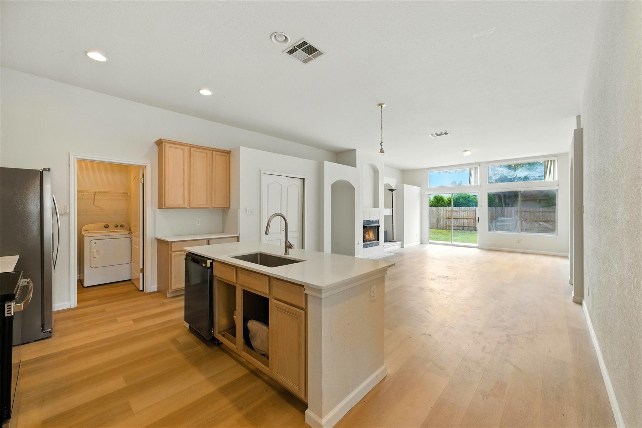 5609 Beachmont CT