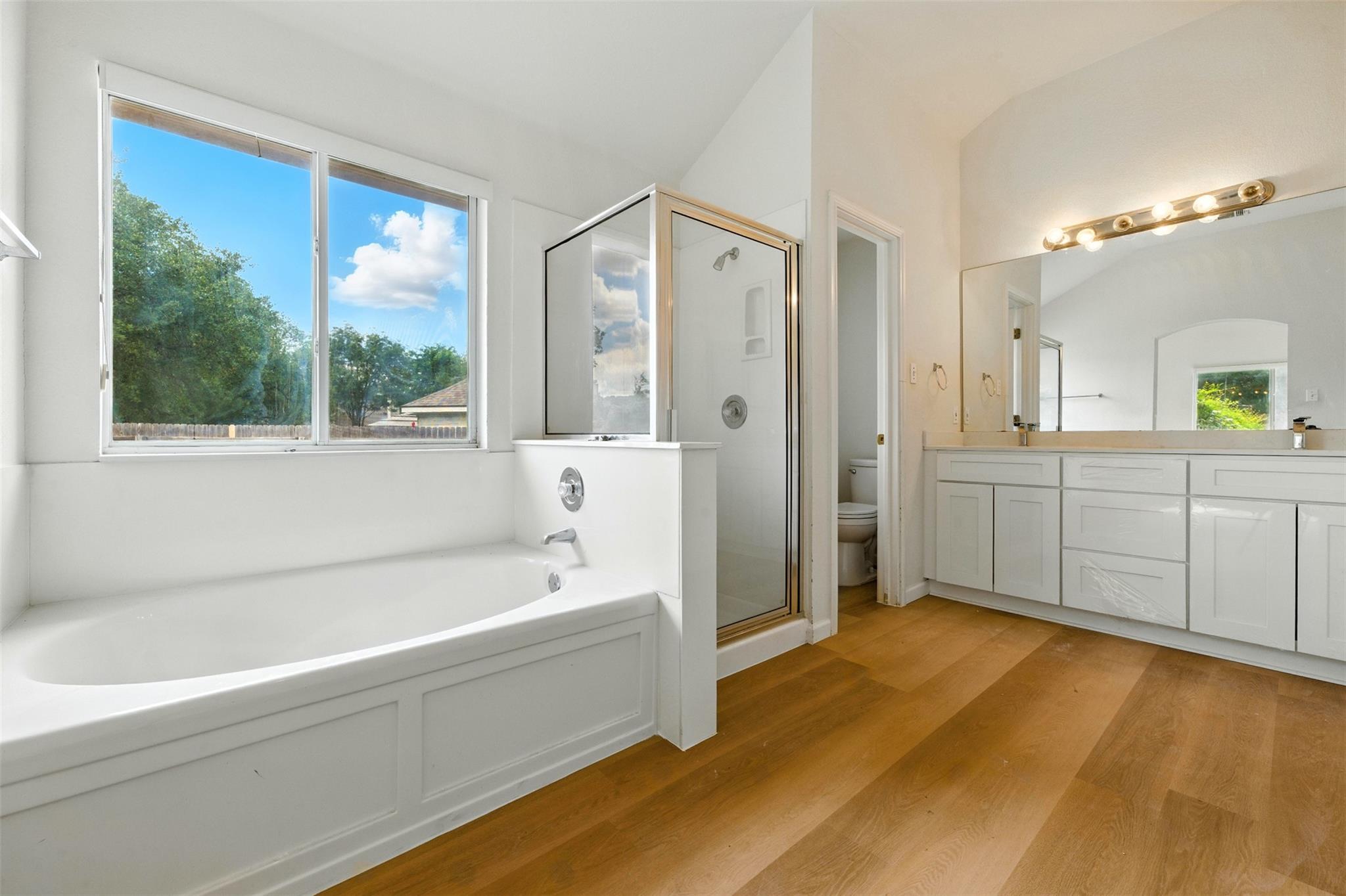 5609 Beachmont CT