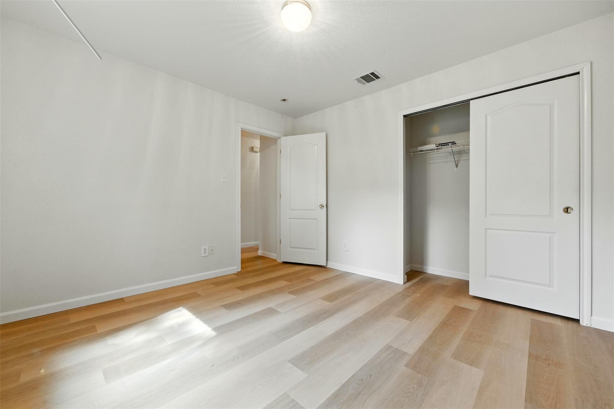 5609 Beachmont CT