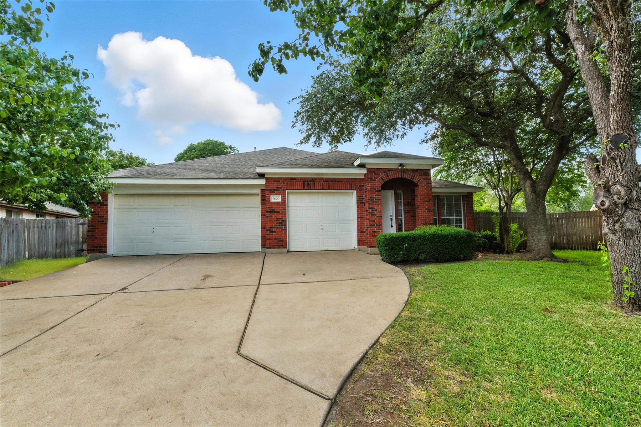 5609 Beachmont CT