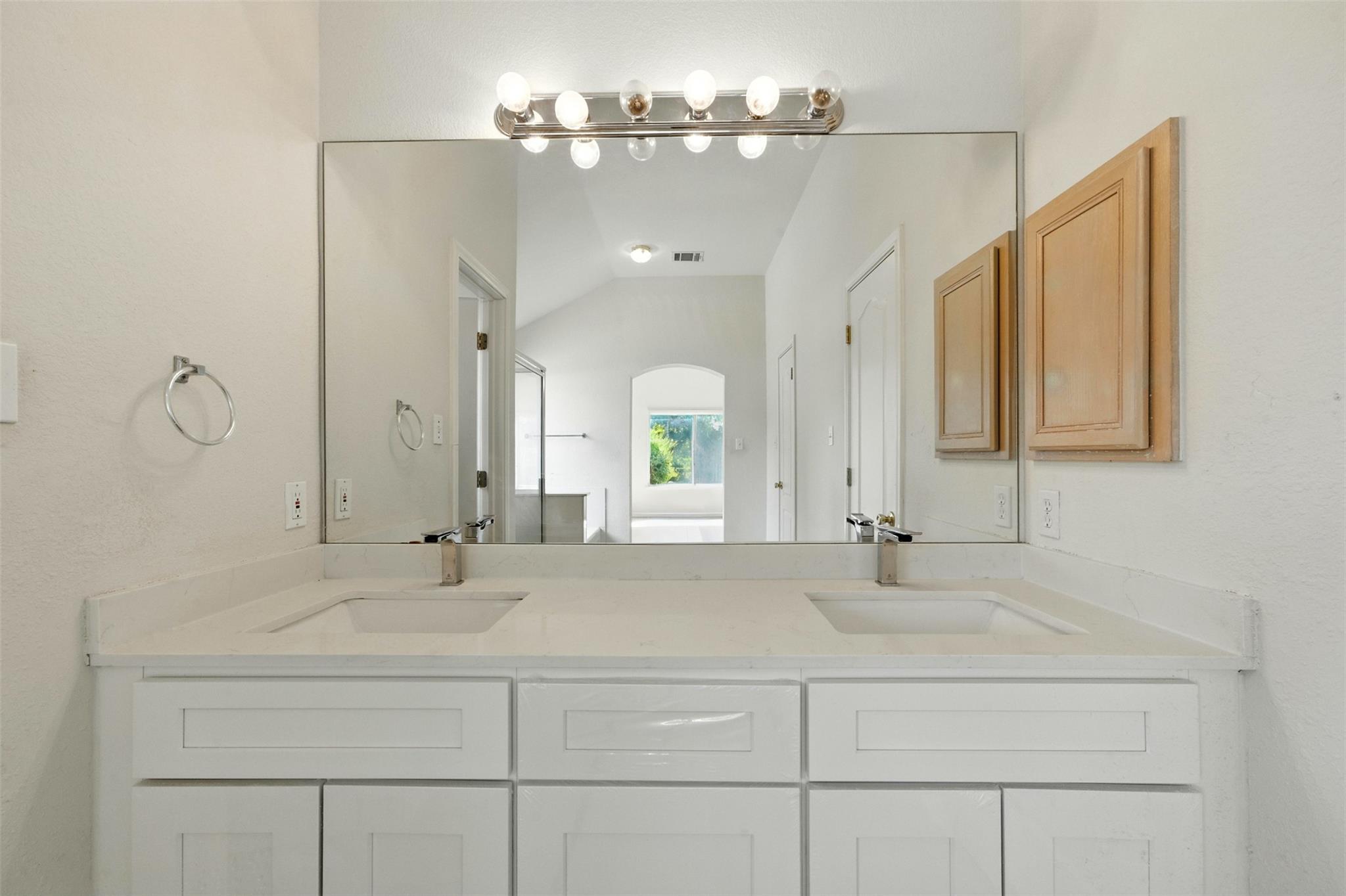 5609 Beachmont CT