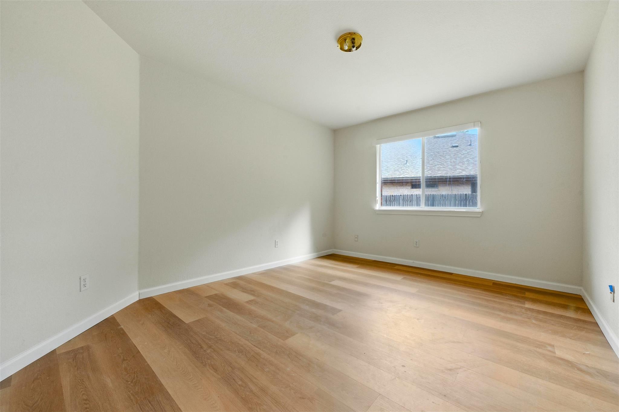 5609 Beachmont CT