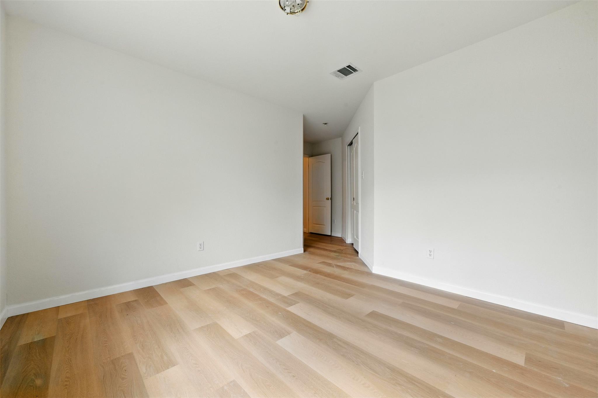 5609 Beachmont CT