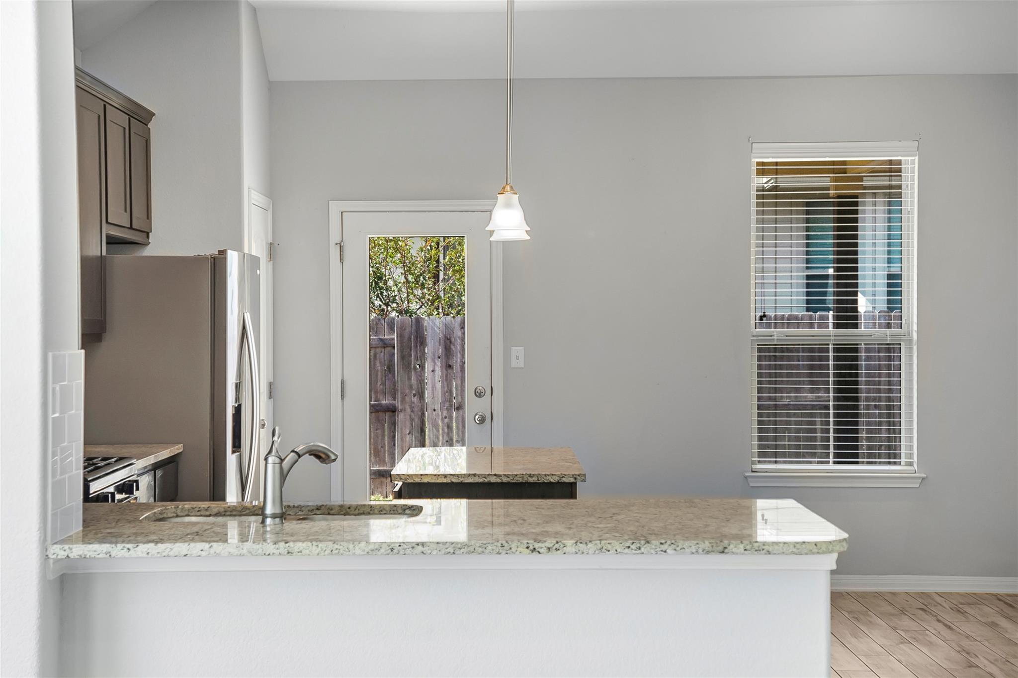 925 Centerra Hills CIR, Round Rock