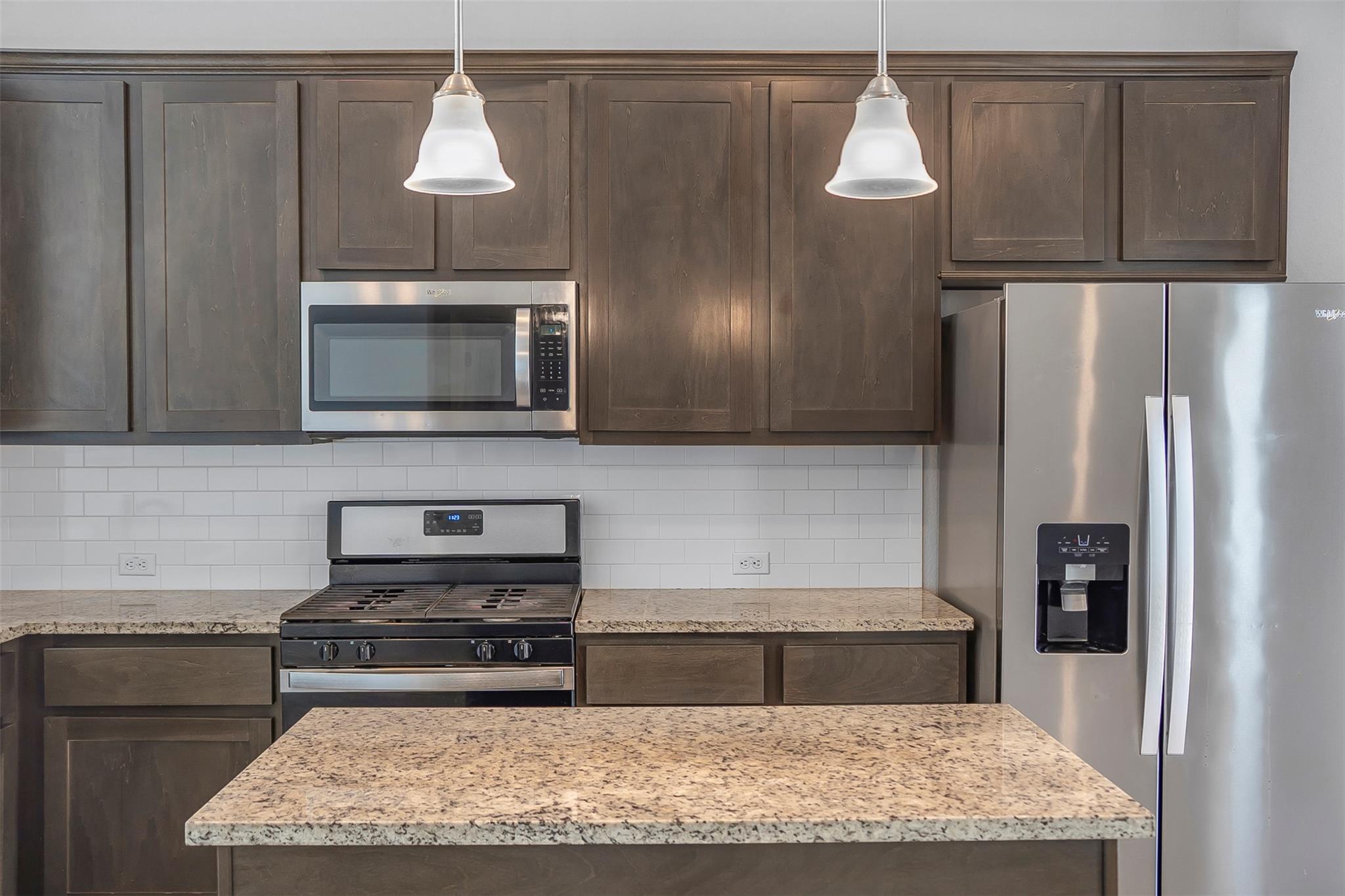 925 Centerra Hills CIR, Round Rock