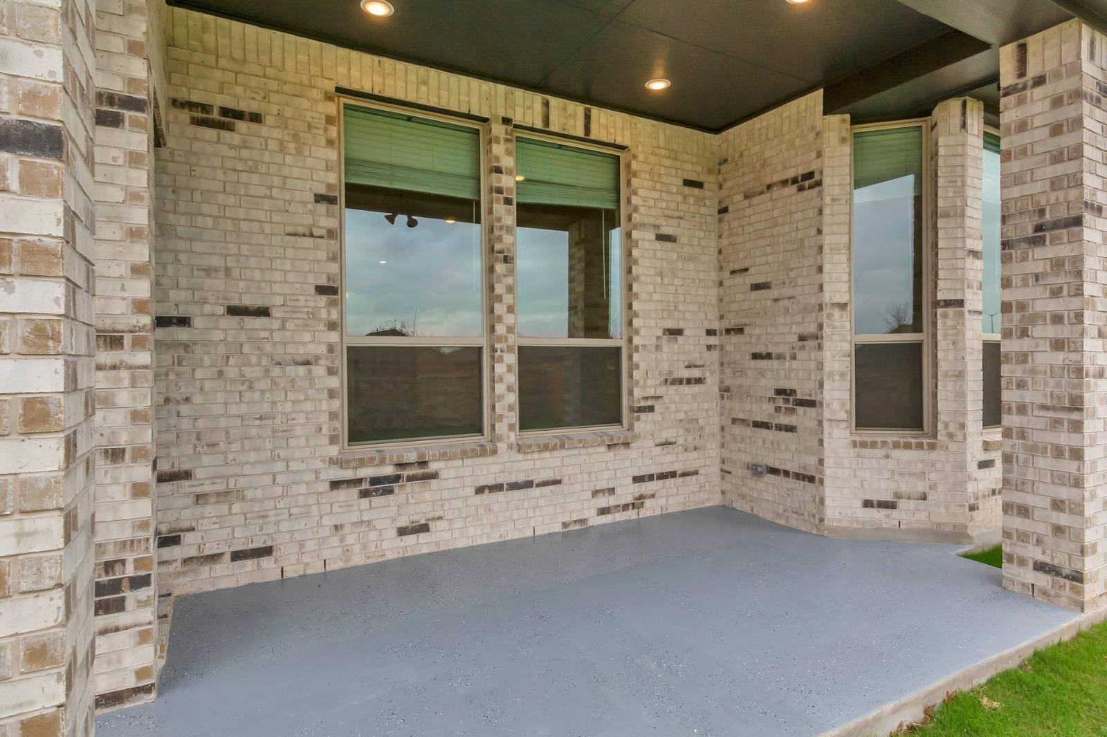 2120 High Victory RD