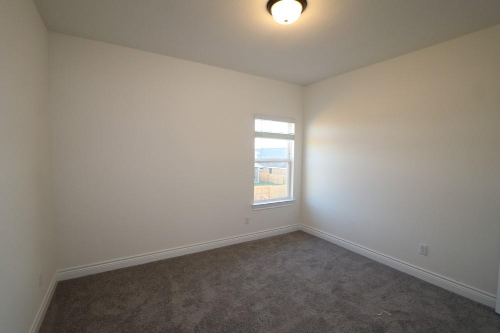 109 White Magnolia CV