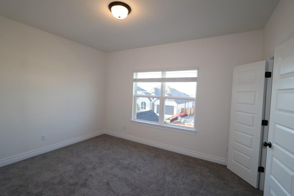 109 White Magnolia CV