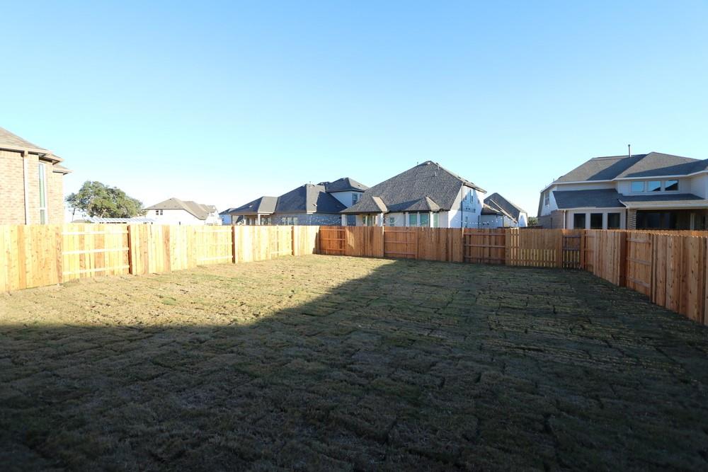 109 White Magnolia CV