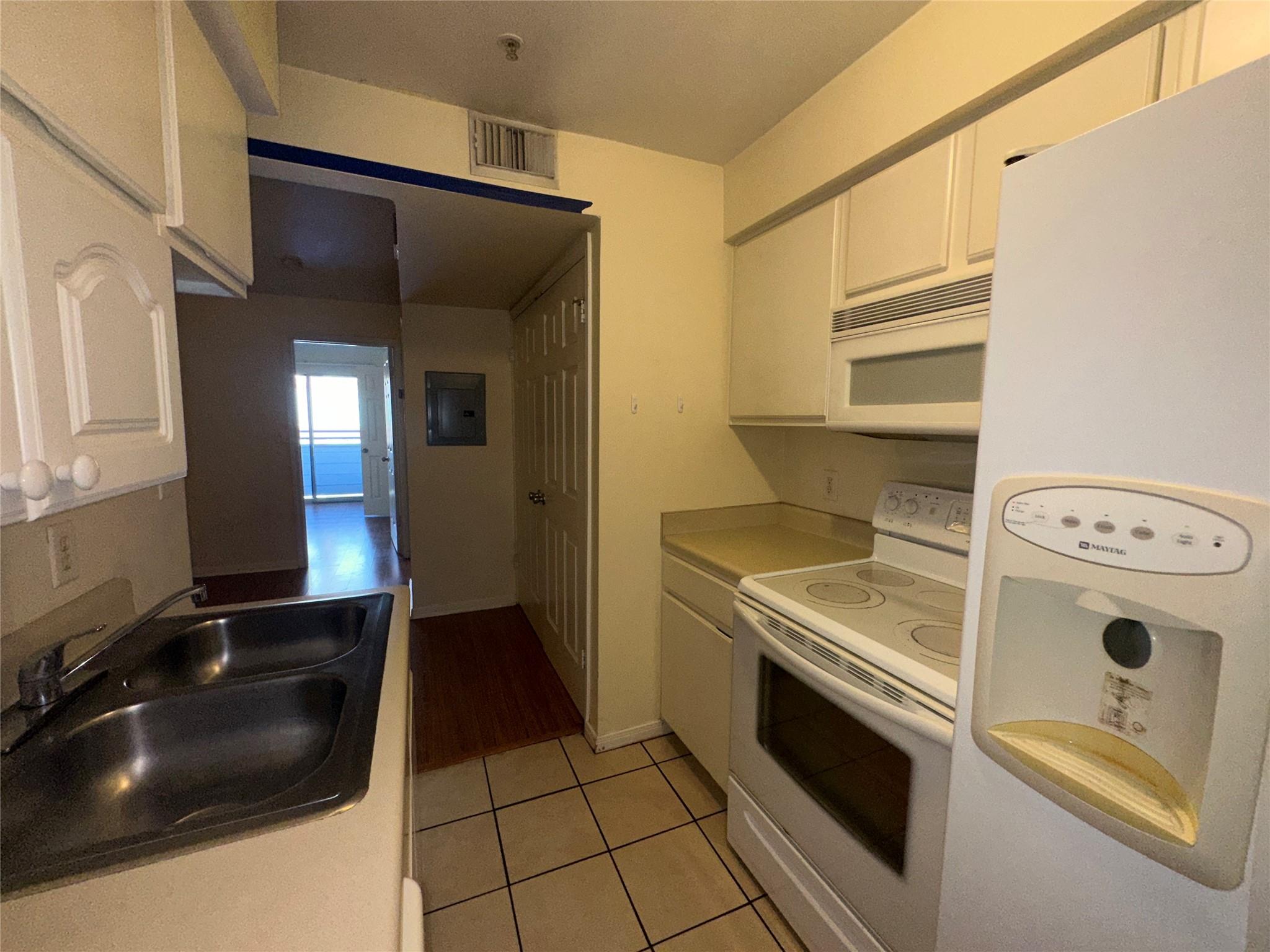501 W 26th ST # 325