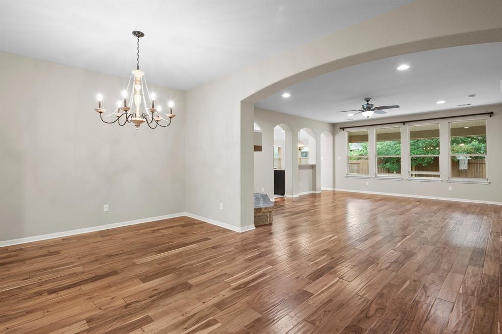 2419 Sweetwater LN