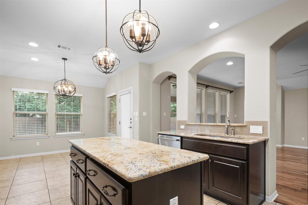 2419 Sweetwater LN