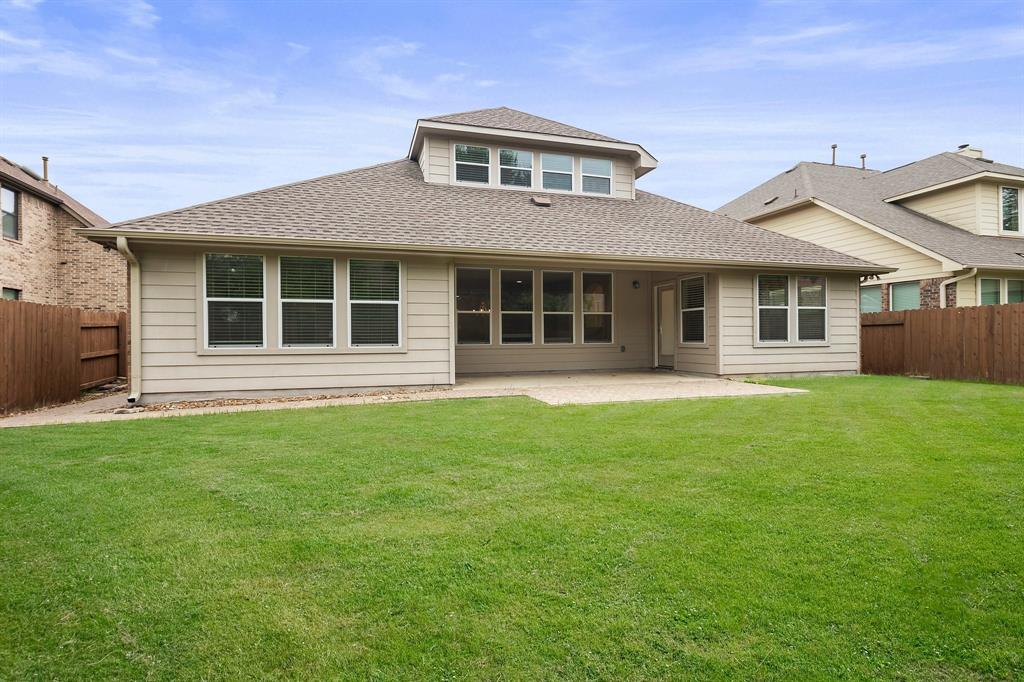 2419 Sweetwater LN